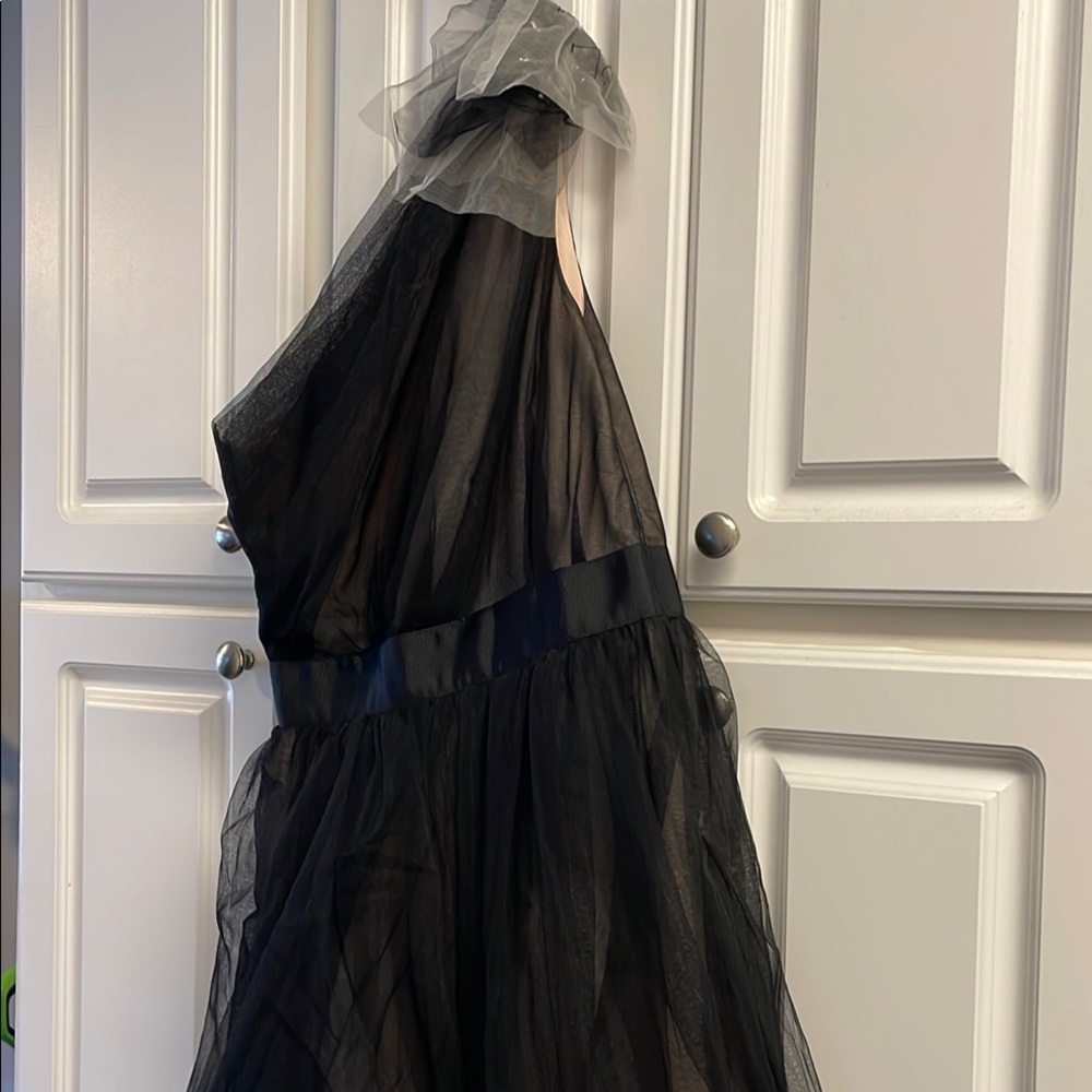 Elegant Black One-Shoulder Dress